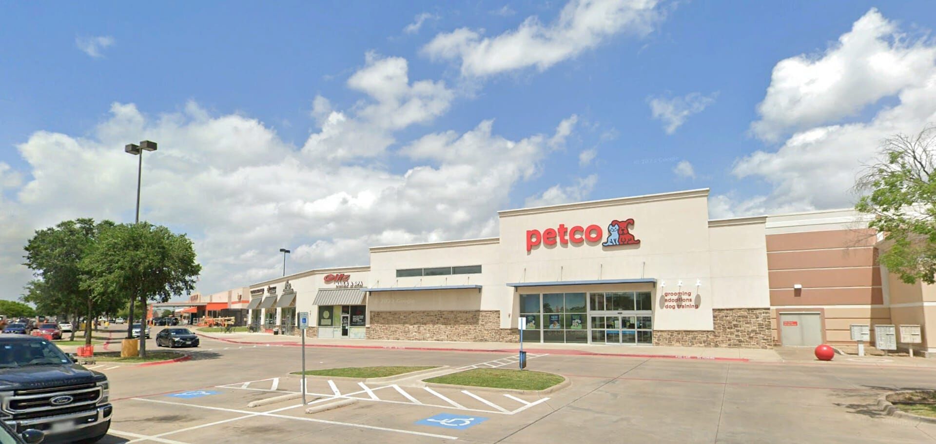 Petco center in Burleson, TX - N3 Real Estate